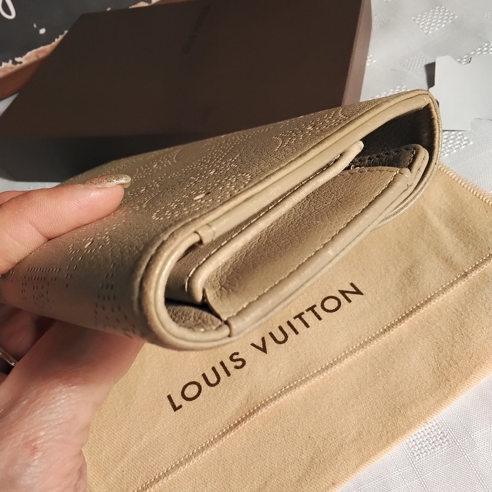 Louis Vuitton Amelia Mahina Wallet full inclusion with COA - Picture 12 of 16